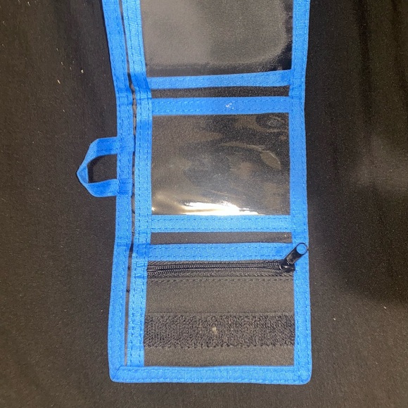 Pokémon wallet - Picture 3 of 4